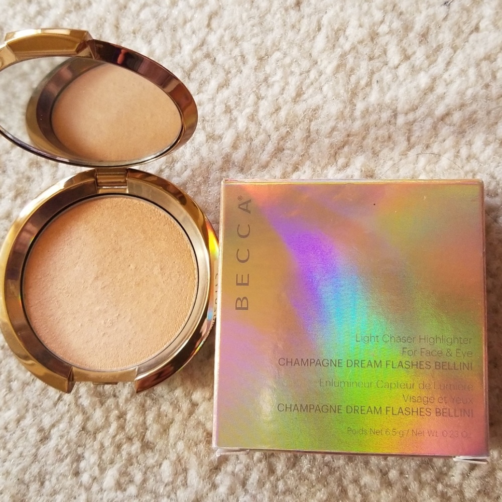 Becca Light chaser highlighter for face and eyes